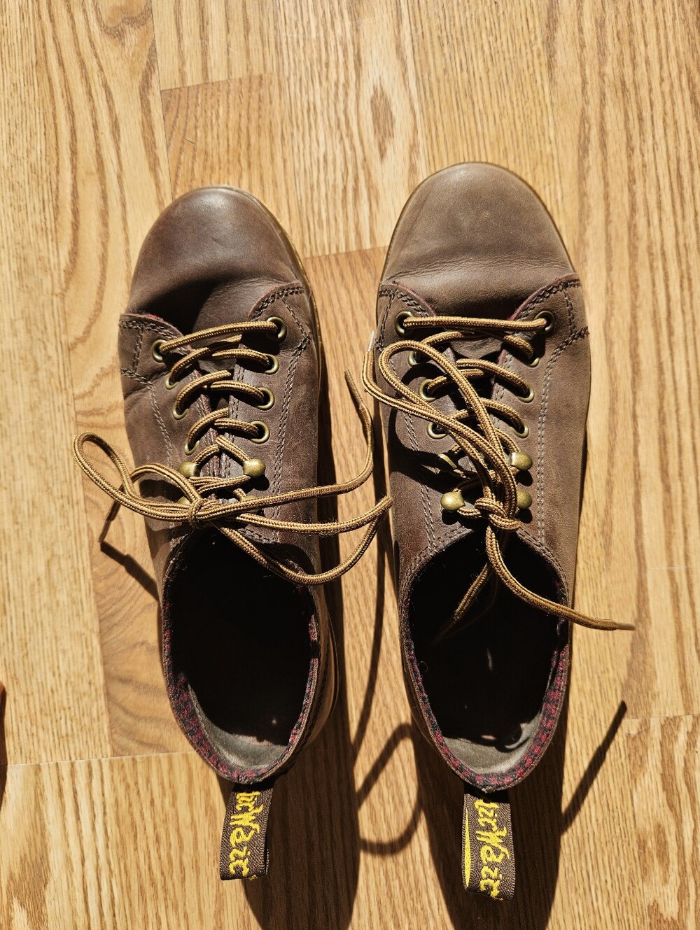 Doc Martens Womens Shoes. Samira. low-top leather sneakers.